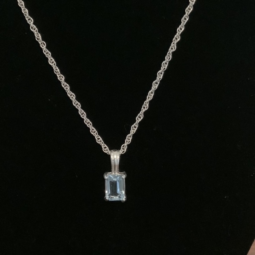 Genuine Blue Topaz Pendant w/925 Sterling Silver 18" chain